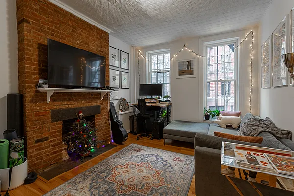 Rented by Bond New York | media 1