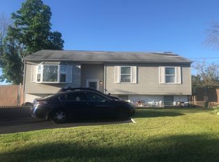 1700 Wave Ave, Medford, NY 11763