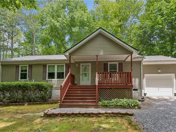 3809 Stream Dr, Gloucester, VA 23061