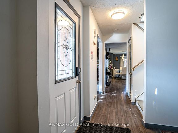4th image of 2 Kinzie Ln