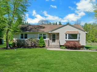 11 Lawrence Rd, Randolph Twp., NJ 07869