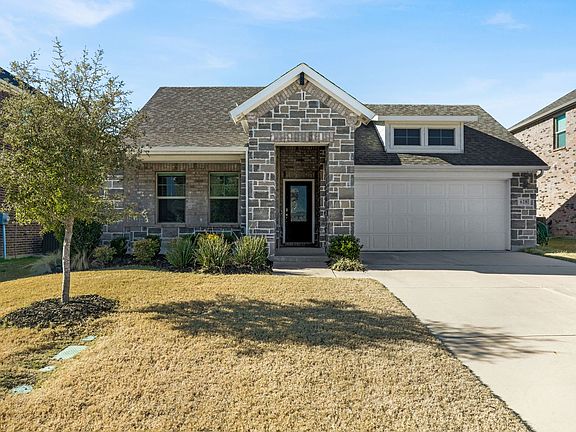 2nd image of 628 Fawn Valley Dr