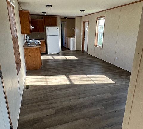 Kitchen and Livingroom