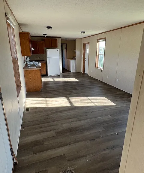 Kitchen and Livingroom