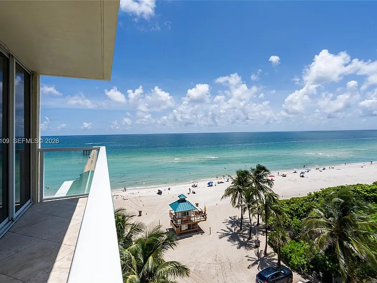 16699 Collins Ave #702 — Photo 2