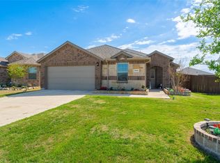 9200 Castorian Dr, Fort Worth, TX 76131