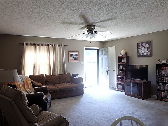 3rd image of 2138 Ellen Dr