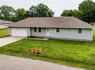 405 S May St, Cherryvale, KS 67335