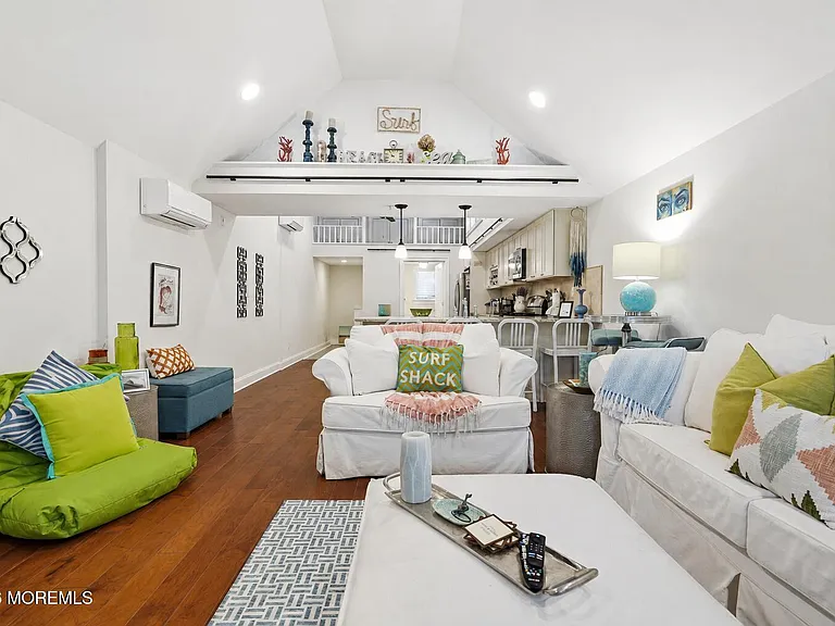 25 Surf Ave #1C — Photo 10