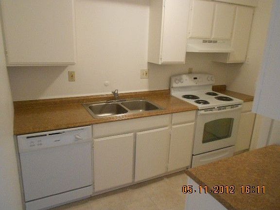 5th image of 3425 S 176th St Unit 281