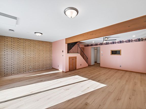 4th image of 3513 37th Ave NE