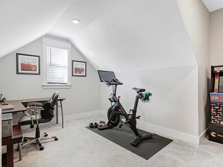 6209 Morning Glory Dr — Photo 48