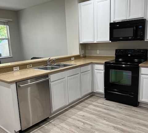 5th image of 5156 Regatta Dr