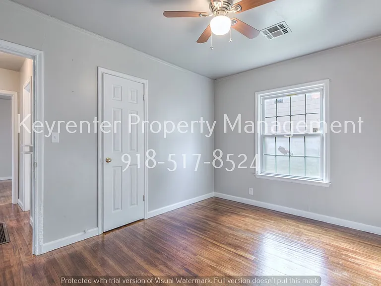 729 N Florence Pl — Photo 24