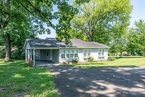 609 Watkins Rd Photo 1