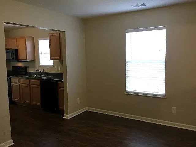 334 Aberdeen Cir — Photo 11