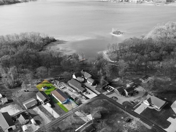 2282 Heston Dr, Lake Milton, OH 44429