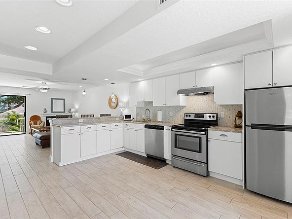 4th image of 433 S PAULA DRIVE #28