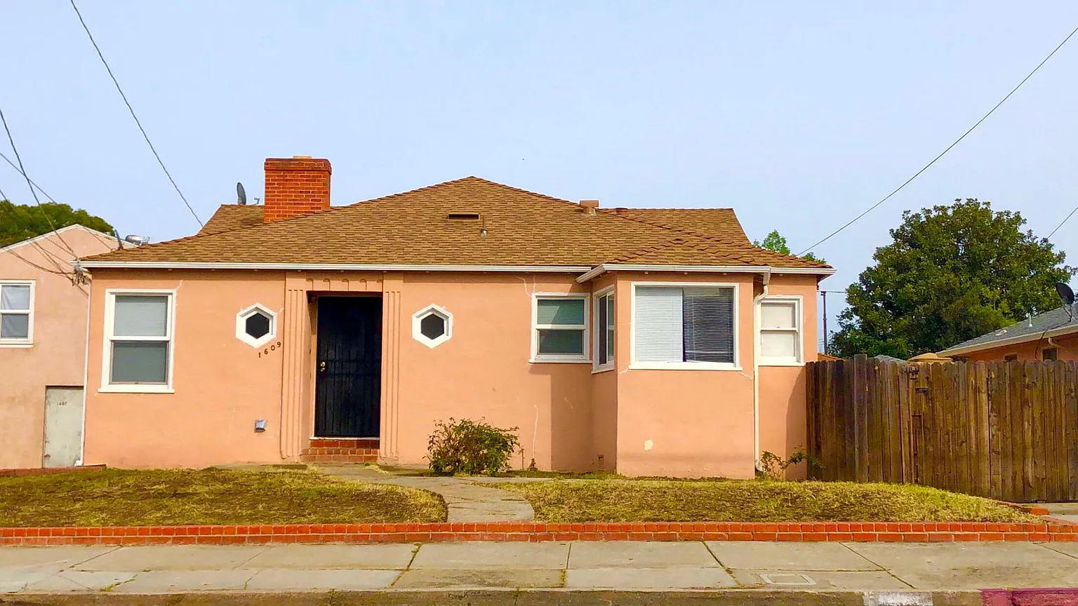1609 D St photo 1