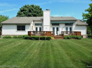 41183 Todd Ln, Novi, MI 48375