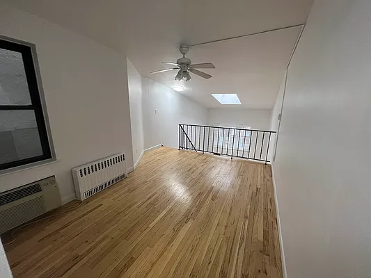Rented by Living New York | media 12