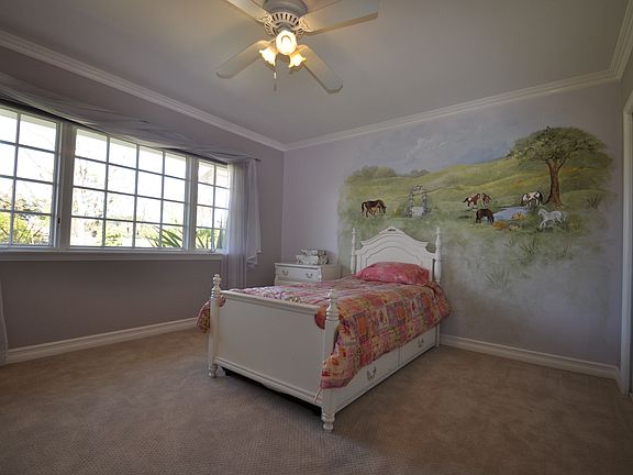 Bed 2Exterior