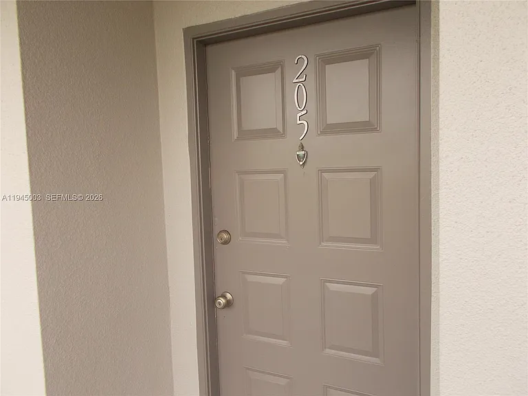 1400 SW 124th Ter #205Q — Photo 12