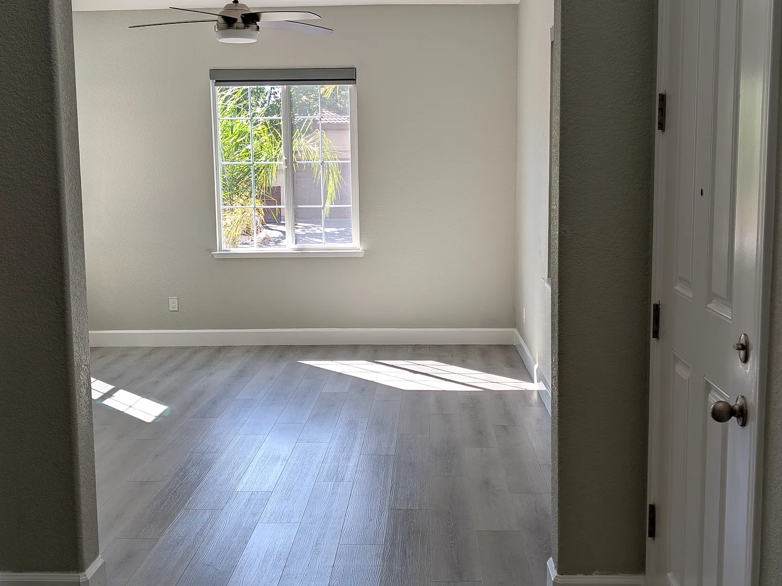 4 bed, 3.5 bath, 3059 sqft, $3,495 — Photo 4