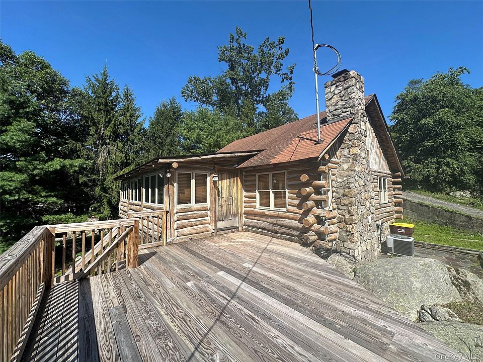 1st image of 122 Woods Road
