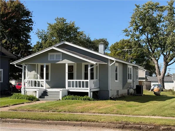 319 Parkway St, Hardin, MO 64035