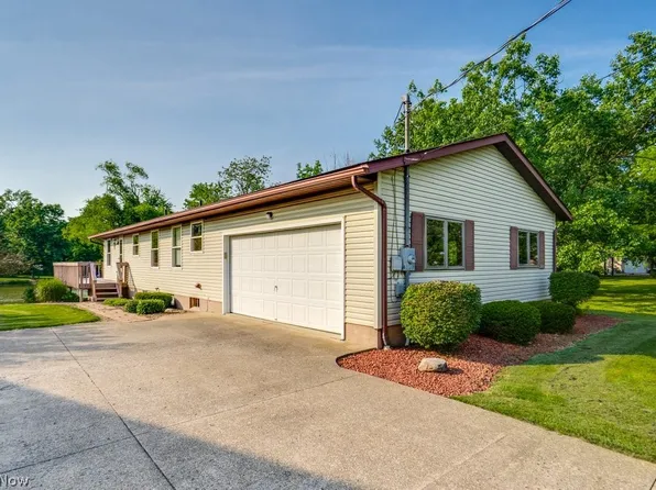 3313 Acuminata Dr, West Salem, OH 44287