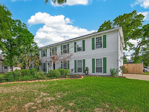 2nd image of 302 Hickory Ridge Dr