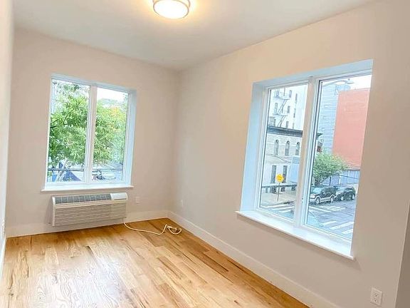 5th image of 494 Jackson Ave #3BB
