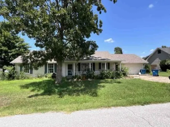 307 Lakeview Ln, Carl Junction, MO 64834