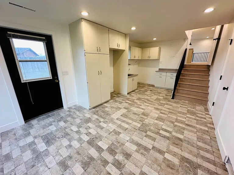 1037 N Willow Way — Photo 7