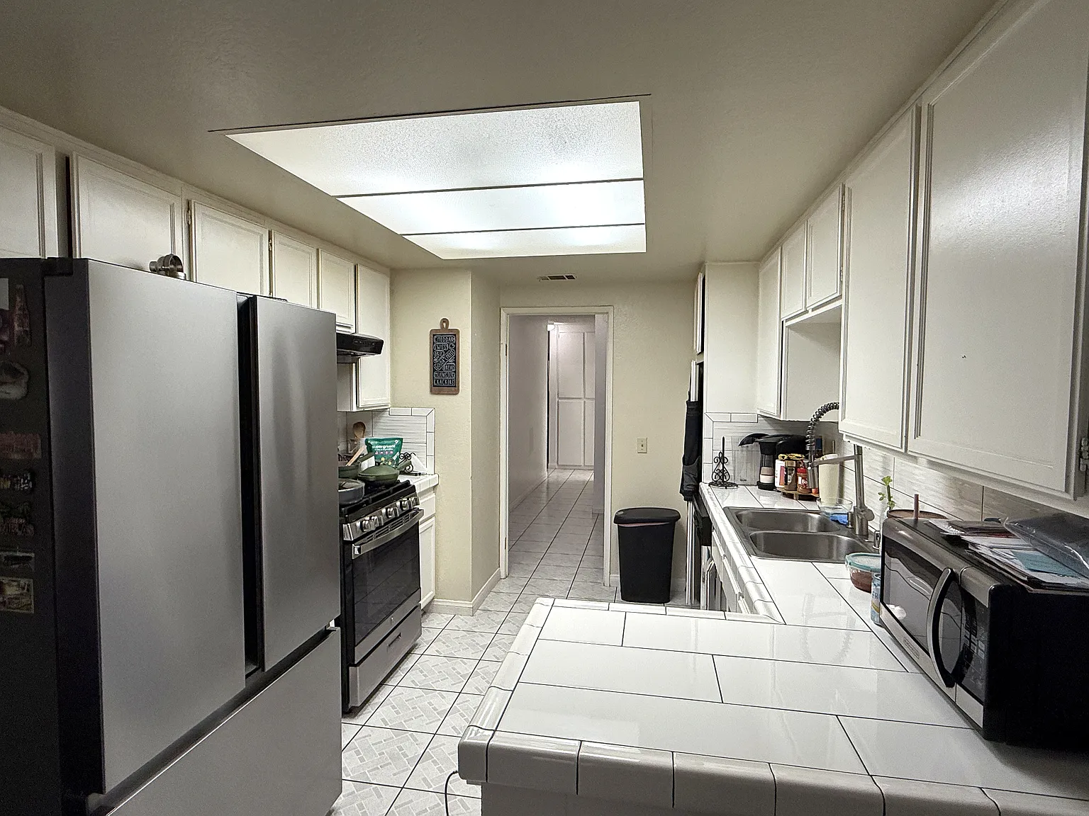 4 bed, $3,200 — Photo 2