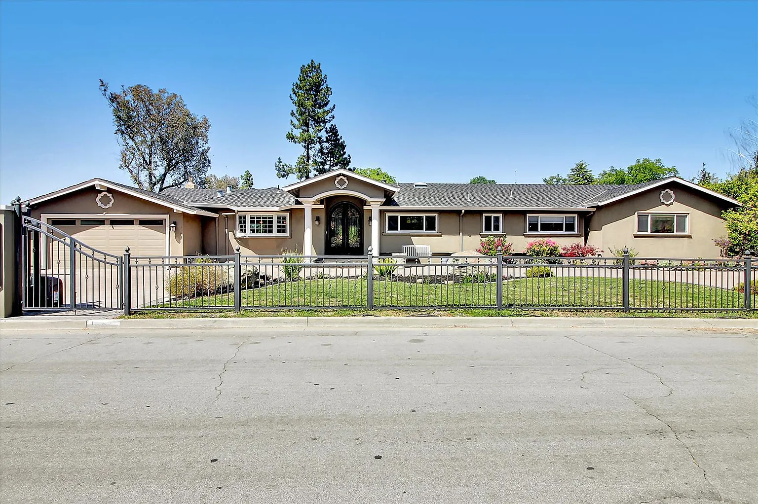 1287 Echo Valley Dr photo 1