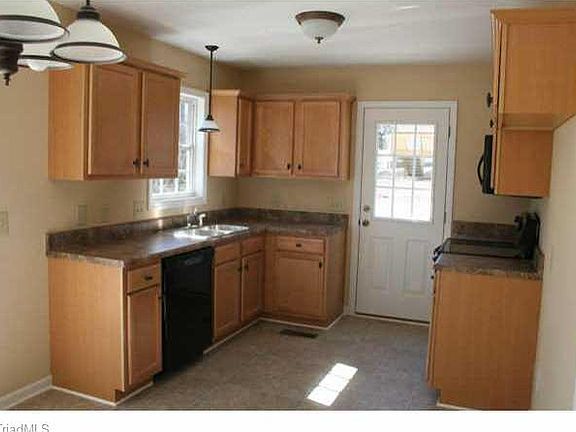 4th image of 101B W Lakefield