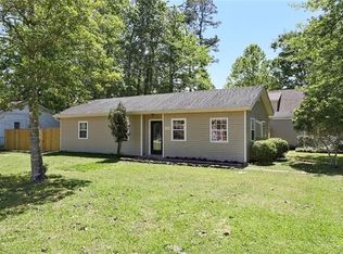 1538 Penrose St, Mandeville, LA 70448
