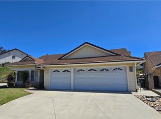1341 Beringer Ln, Vista, CA 92081