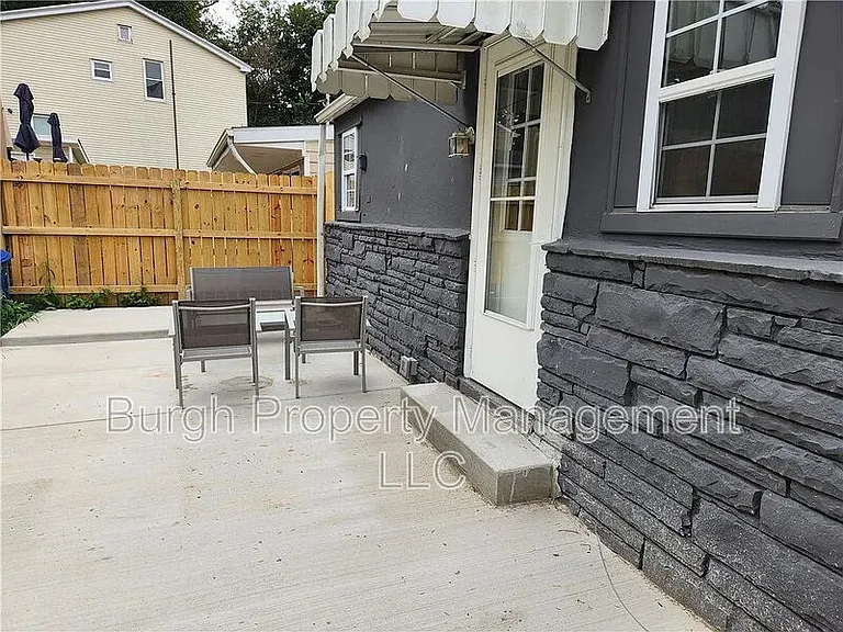 331 Redwood St — Photo 6