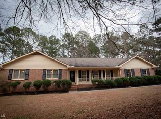 100 Lucky Leaf Pl, Fayetteville, GA 30214