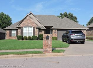 12125 Sapling Dr, Fort Smith, AR 72916