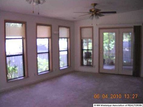3rd image of 8199 Southaven Cir W