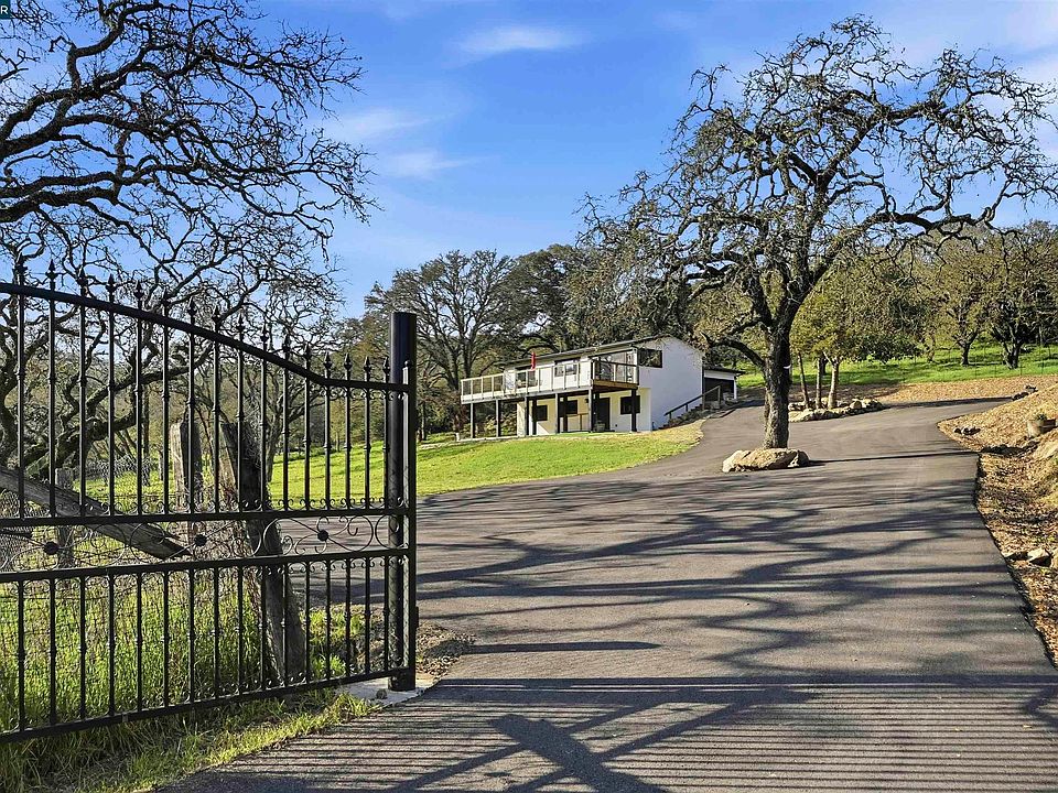 1st image of 2087 1st Ave