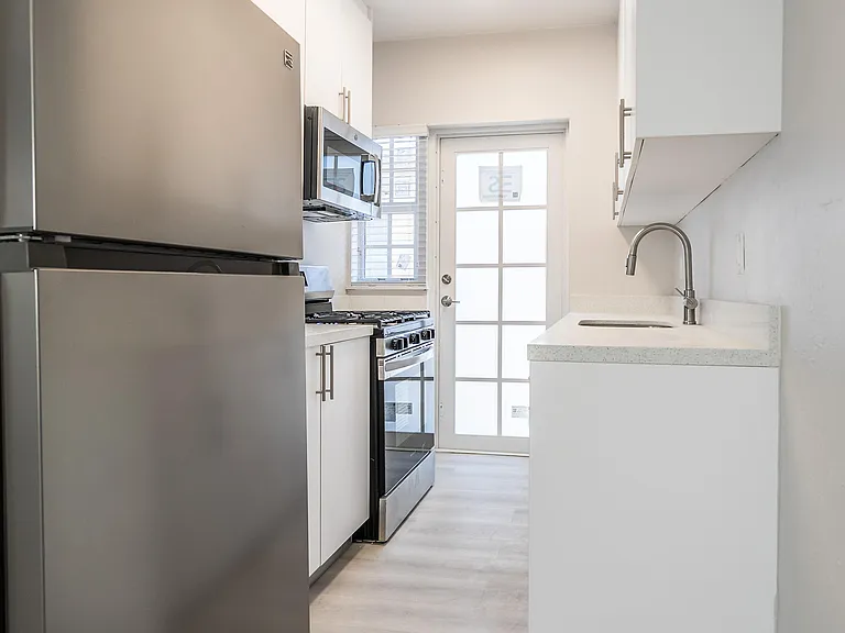 2418 Flamingo Dr #8 — Photo 22