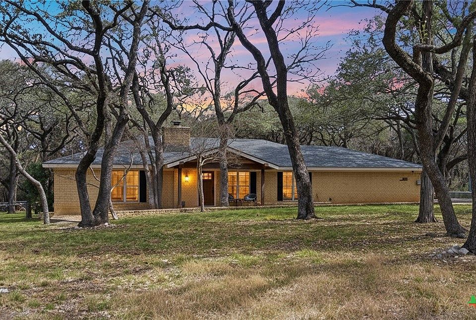 1st image of 2189 Chaparral Dr