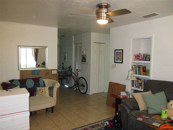2nd image of 1048 SW 6th Dr APT B