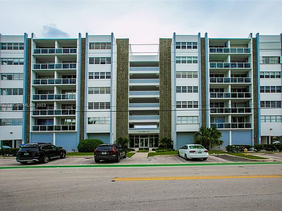 2nd image of 9381 E Bay Harbor Dr APT 502S