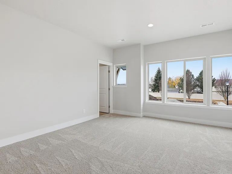 653 N Creative Way — Photo 10